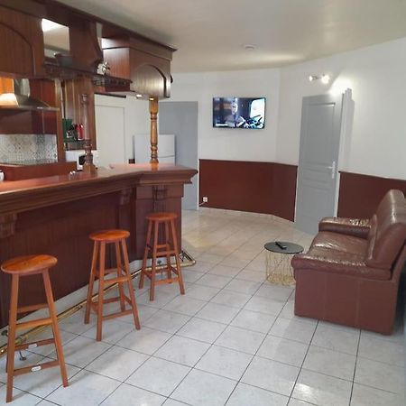 Appartement Au Bord Du Canal Montbard Eksteriør billede